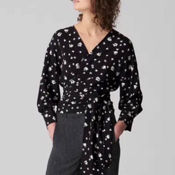 WHISTLES Serena Mini Tulip Wrap Top Black Crepe - Picture 12 of 12